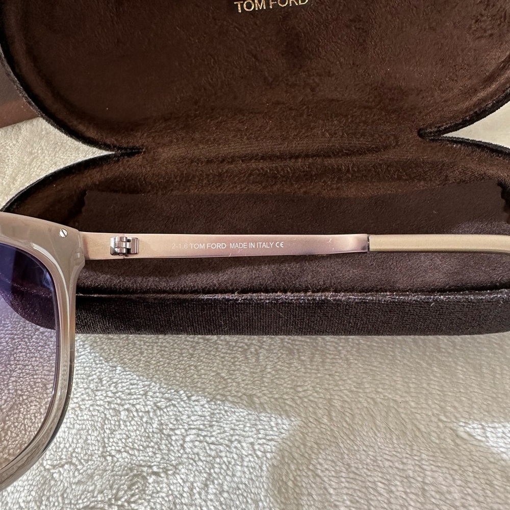 Tom Ford - Unworn - Picture 8 of 10